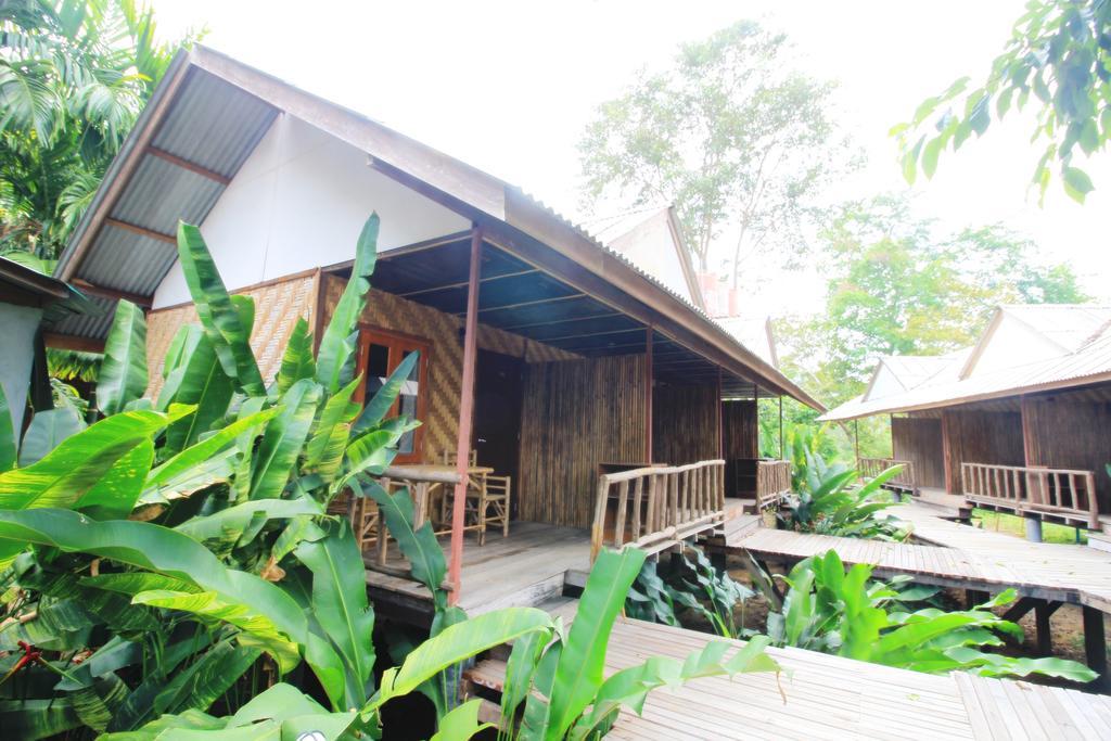 सहारा Khao Sok 2*